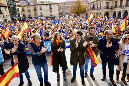 Miles de personas se concentran en León contra la amnistía.- ICAL