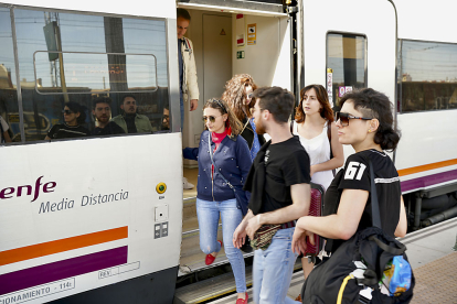 Tren de Proximidad entre Medina del Campo, Valladolid y Palencia. PHOTOGENIC