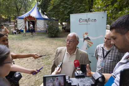 El consejero de Cultura, Turismo y Deporte, Gonzalo Santonja, asiste a diversos espectáculos del XI Festival Internacional de Circo de Castilla y León. ICAL