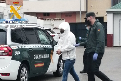 Uno de los detenidos en Burgos con armas y droga. | GUARDIA CIVIL