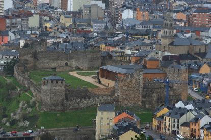 Vista aérea del Castillo de los Templarios de Ponferrada. -ICAL.