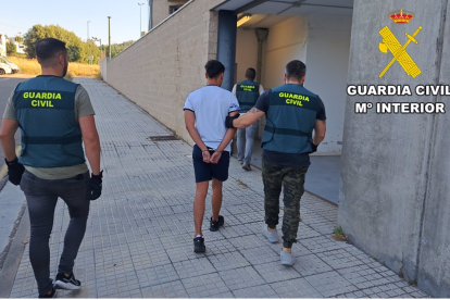 Dos detenidos en Burgos por agredir a otro tras aconsejar éste a su hermana que no hablara con uno de ellos. - GUARDIA CIVIL DE BURGOS