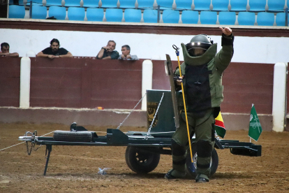 Exhibición de procedimientos de la Guardia Civil en León. - ICAL
