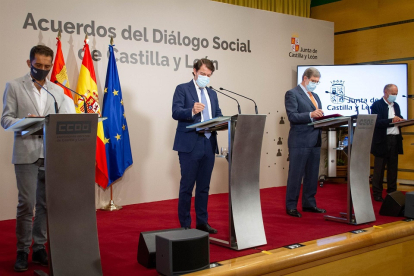 Firma tres grandes acuerdos del Diálogo Social - EUROPA PRESS