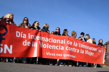 Manifestación en León por el día para la Erradicación de la Violencia contra la Mujer. -ICAL.
