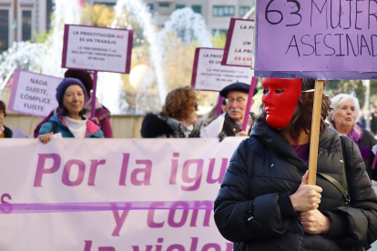 Manifestación en León por el día para la Erradicación de la Violencia contra la Mujer. -ICAL.