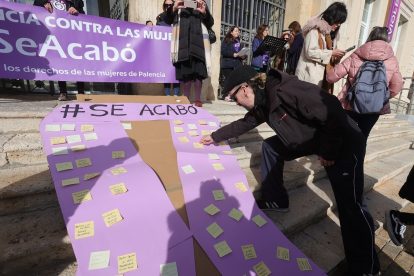 Manifestación en Palencia por el día para la Erradicación de la Violencia contra la Mujer. -ICAL.