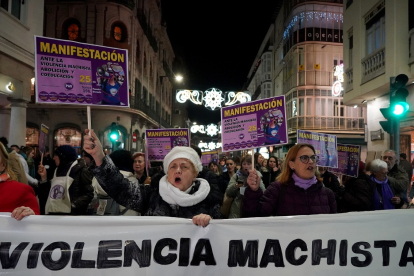 Manifestación en Valladolid por el día para la Erradicación de la Violencia contra la Mujer. -ICAL.