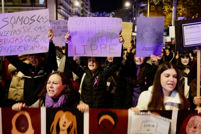 Manifestación en Salamanca por el día para la Erradicación de la Violencia contra la Mujer. -ICAL.