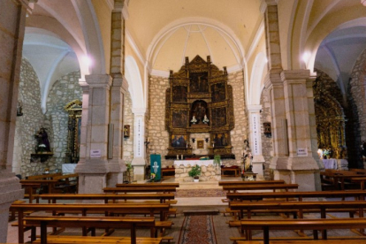 Retablo de la Iglesia Parroquial de San Mamés, en Villanueva de Gumiel (Burgos), que se quiere restaurar. -E.M.