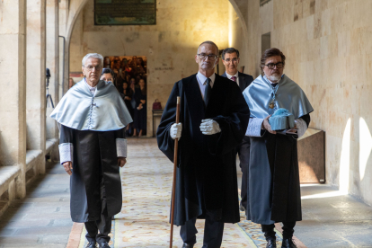 Honoris Causa de la Usal a Caetano Veloso.-ICAL