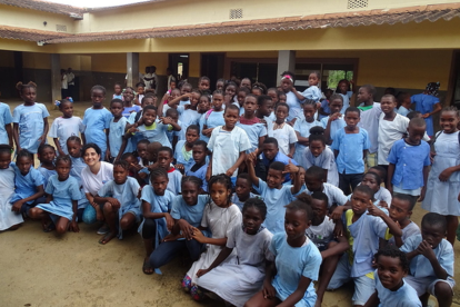 La enfermera berciana Carmen Vilas ayuda a la población del país africano Santo Tomé y Príncipe a través de su ONG Cooperación Bierzo Sur- César Sánchez/ Ical