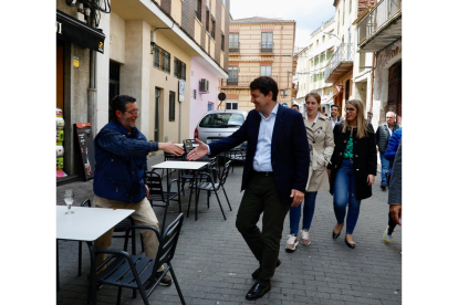 El presidente del PP de Castilla y León, Alfonso Fernández Mañueco, visita Guijuelo.- ICAL