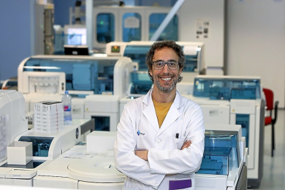 Hugo Gonzalo, un biotecnólogo que se acogió al Plan de Retorno del Talento del Ayuntamiento de Valladolid. J.M. LOSTAU