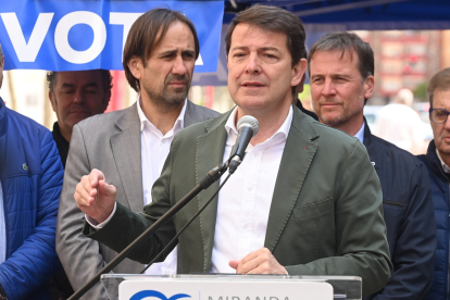 El presidente del PP de Castilla y León, Alfonso Fernández Mañueco, en su visita a Miranda de Ebro.- ICAL