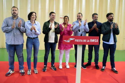 El PSOE de Sahagún (León) organiza la IV Fiesta de la Rosa con la participación del presidente del Principado de Asturias, Adrián Barbón, la secretaria de Organización del PSOECyL, Ana Sánchez; entre otros. ICAL
