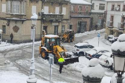 Problemas de circulación por la nieve en El Espinar.- ICAL