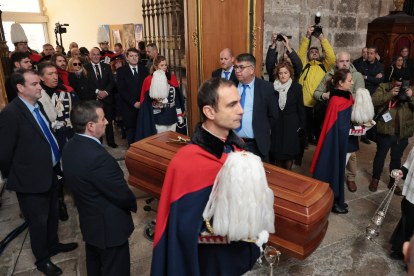 Entierro de Concha Velasco en Valladolid.- E. M.