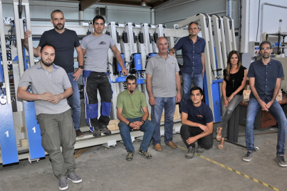 Miembros del equipo de investigadores del Cesefor que trabajan en la línea de investigación de la madera estructural. -V. G.