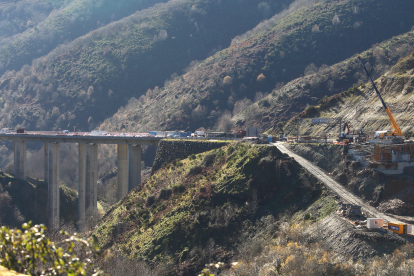 Obras de finalización del viaducto O Castro en la autovía A6 - ICAL