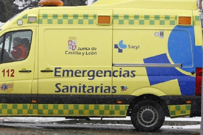 Ambulancia de Emergencias de Castilla y León. EP