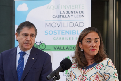 La consejera de Movilidad y Transformación Digital, María González Corral, presenta los proyectos de carriles-bici promovidos por la Junta para impulsar la movilidad sostenible. -ICAL