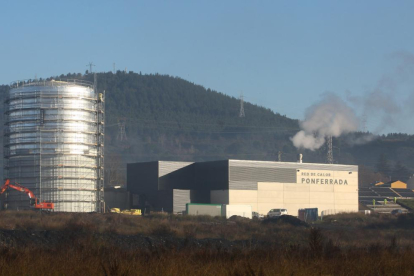 Mañueco visita la planta Red de Calor de Ponferrada.- ICAL