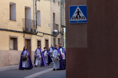 Procesión de la Cofradía de la Vera Cruz en Agreda (Soria). ICAL
