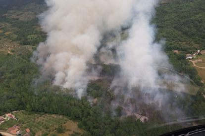 Activo un incendio en el sur de Ávila. CONSEJERÍA DE MEDIO AMBIENTE