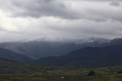 Primera nevada en las montañas del Bierzo. -ICAL