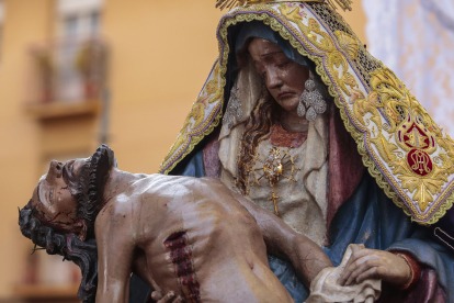 La Procesión de La Dolorosa, da inicio a la Semana Santa en la capital leonesa