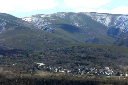 La localidad de Páramo del Sil (León), enclavada en el valle del Sil, territorio del oso. - ICAL