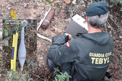 Artefactos explosivos hallados en Monte la Reina, Zamora - Guardia Civil