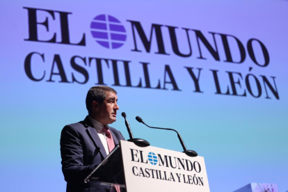 El director de El Mundo de Castilla y León, Pablo Lago, durante su discurso en la entrega de los premios La Posada. PHOTOGENIC