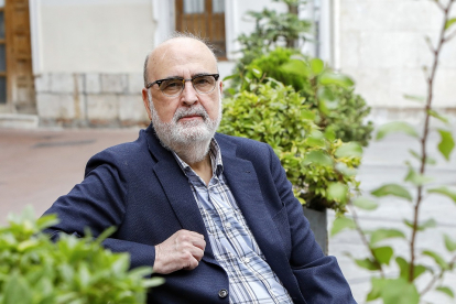 Luis Martín Arias, profesor titular de Farmacología en la Facultad de Medicina de la UVA. J. M. LOSTAU