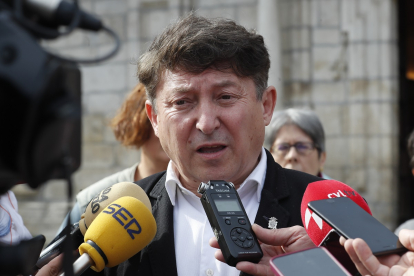 El ex alcalde de Ponferrada, Samuel Folgueral.- ICAL