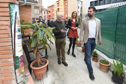 El secretario general del PSOECyL, Luis Tudanca, visita Miranda de Ebro (Burgos) para apoyar la candidatura de Aitana Hernando al Ayuntamiento de la localidad. -ICAL