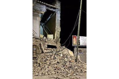 Parte del edificio derrumbado. | E. PRESS