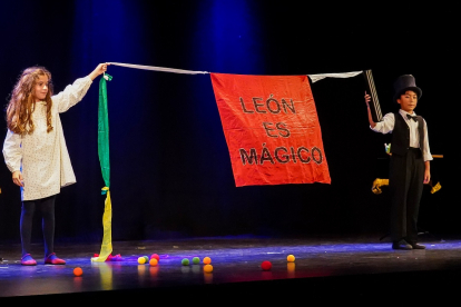 Acto de presentación de la XX edición del Festival Internacional León Vive la Magia.- ICAL