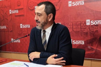 El concejal de Hacienda del Ayuntamiento de Soria, Javier Muñoz, tras la comisión . - EUROPA PRESS