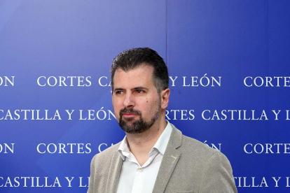 El secretario general del PSOECyL y portavoz en las Cortes, Luis Tudanca, analiza cuestiones de actualidad relacionadas. ICAL