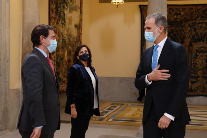 El presidente Mañueco junto al Rey Felipe VI.- ICAL