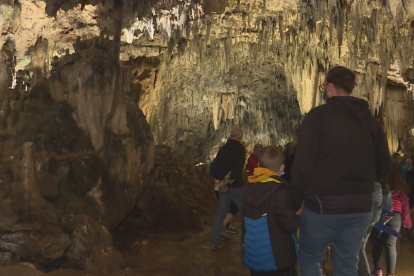 Cuevas de Valporquero en León- ICAL