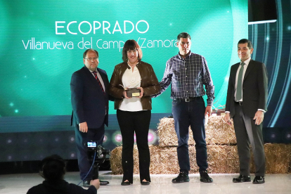 CyLTV entrega en La Bañeza los VIII Premios Surcos.- ICAL