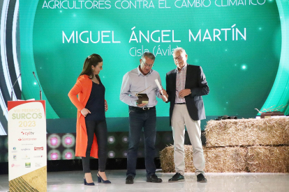 CyLTV entrega en La Bañeza los VIII Premios Surcos.- ICAL