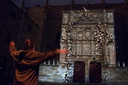 Dancing House Mapping interactivo en el edificio histórico de la Universidad de Salamanca. -ICAL