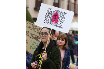 Manifestación del Día Internacional de la Mujer en Ponferrada. CÉSAR SÁNCHEZ