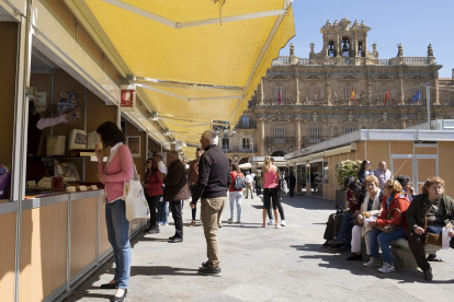 La Plaza Mayor acoge la 39 Feria Municipal del Libro de Salamanca del 11 al 19 de Mayo
