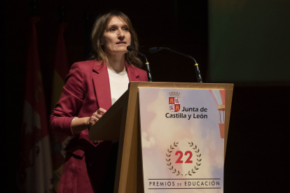 La consejera de Educación, Rocío Lucas, preside la entrega de los Premios de Educación 2022. -ICAL