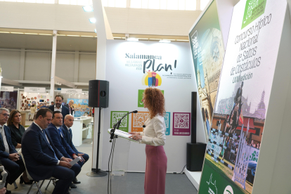 La teniente de alcalde del Ayuntamiento de Salamanca, Ana Suárez Otero, presenta la oferta turística en la XXV Feria Internacional del Turismo de Interior (Intur). -ICAL